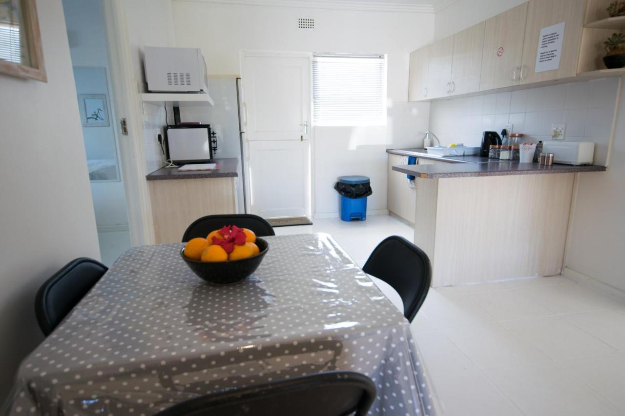 Leisure By The Sea Apartment Kleinmond ภายนอก รูปภาพ
