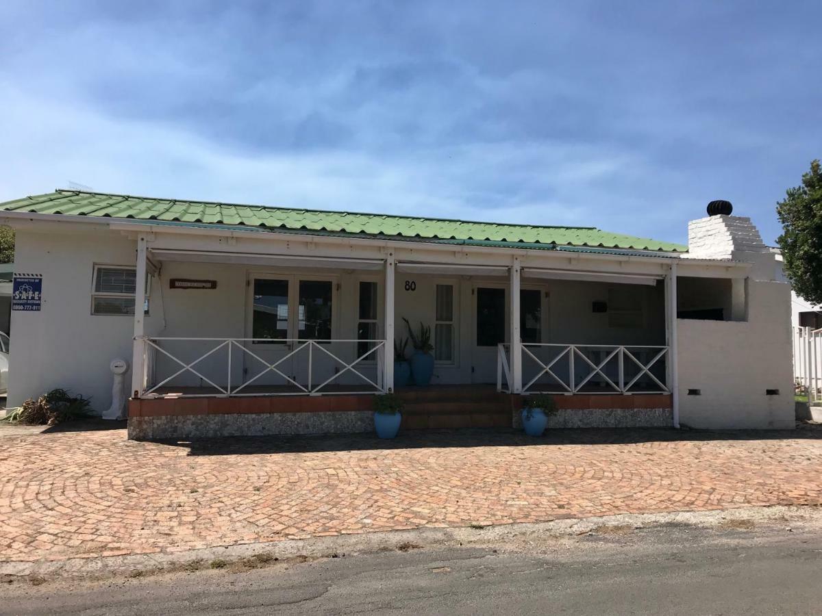 Leisure By The Sea Apartment Kleinmond ภายนอก รูปภาพ